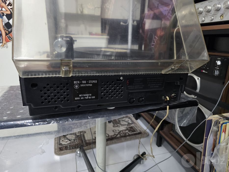 Продам проигрыватель пластинок "Вега-108"