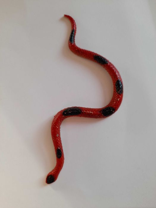 Играчки, пръстени, гривни