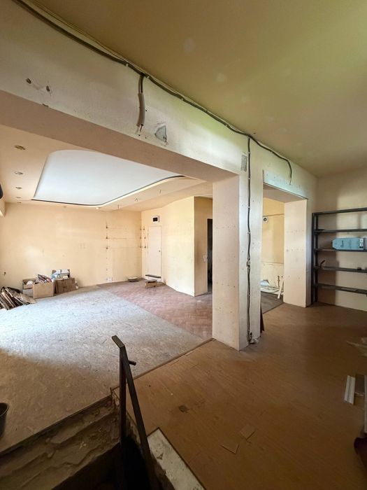 Продаётся нежилое помещение