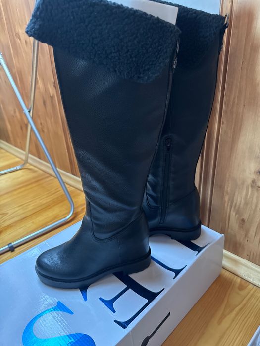 Ботуши Guess от еко кожа