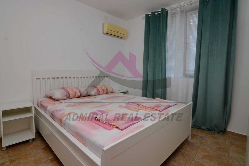 Дава се под наем Двустаен апартамент в к.к. Св.Св. Константин и Елена - 42 кв.м за 511 € - Снимка #2