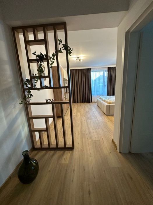 Garsonieră de închiriat cu parcare  privată