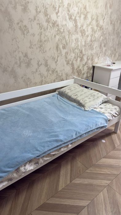 Продам кровать детскую