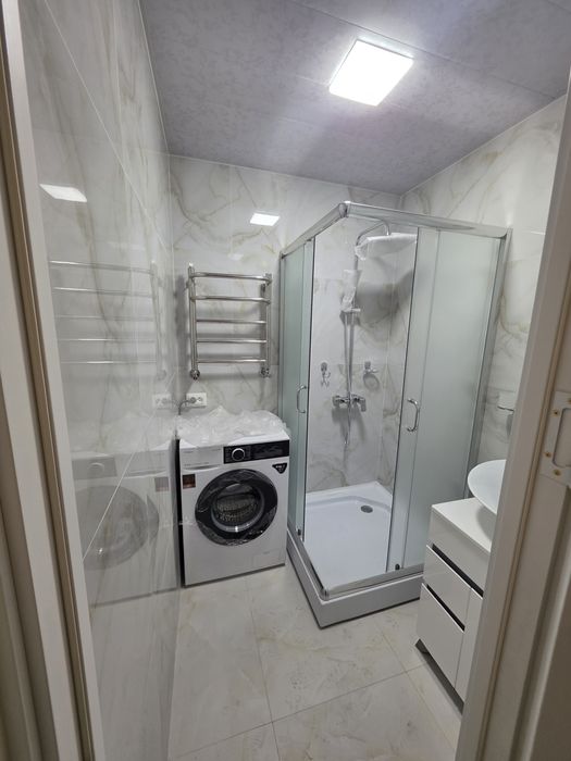 Срочно Продаю 1п  2 комнаты  Асалобод