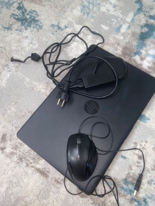 Ноутбук hp сатылады срочна !!!