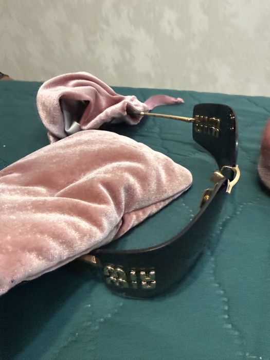 Очки miu в оригинале
