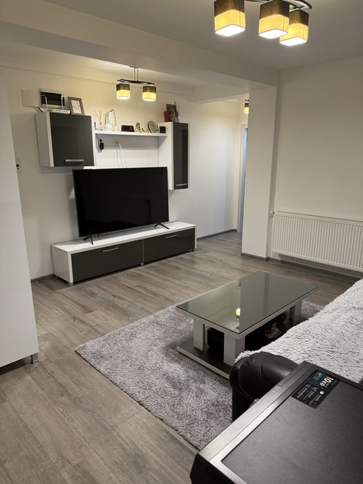 Apartament 3 camere, strada Caracal, Happy Residence