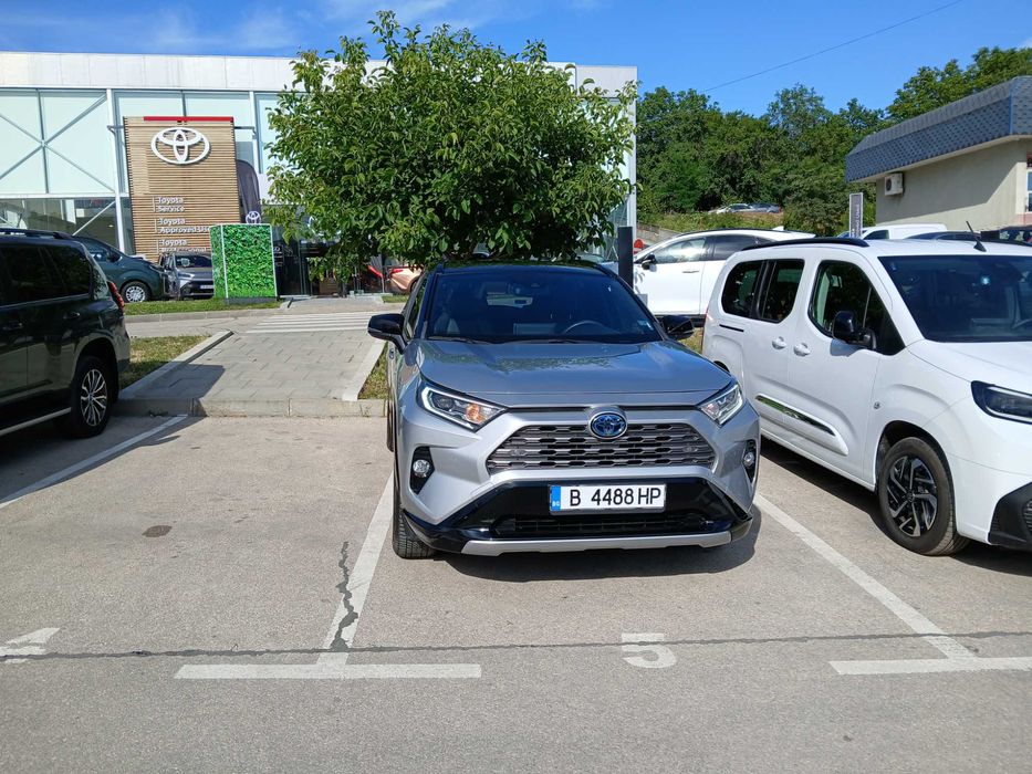 Джип Тойота РАВ 4