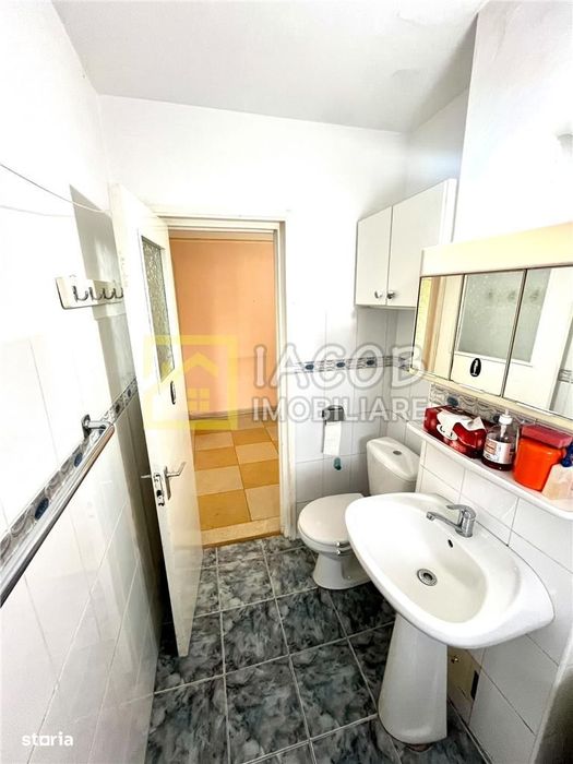 Apartament 2 camere decomandate, etaj 3, zona Energiei, str. Banatului