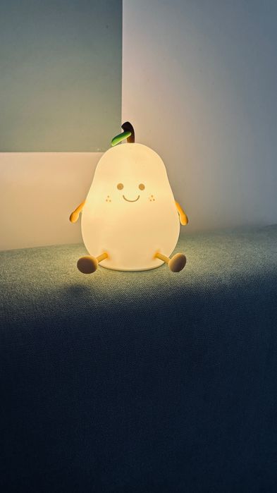 Нощна лампа с USB