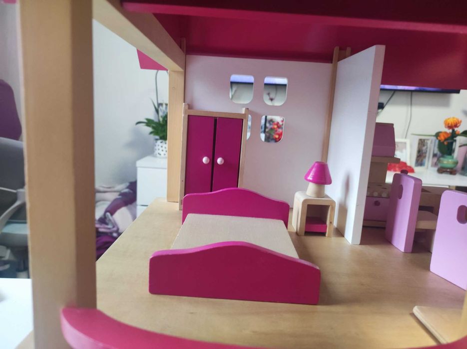 Дървена къща за кукли+мебели