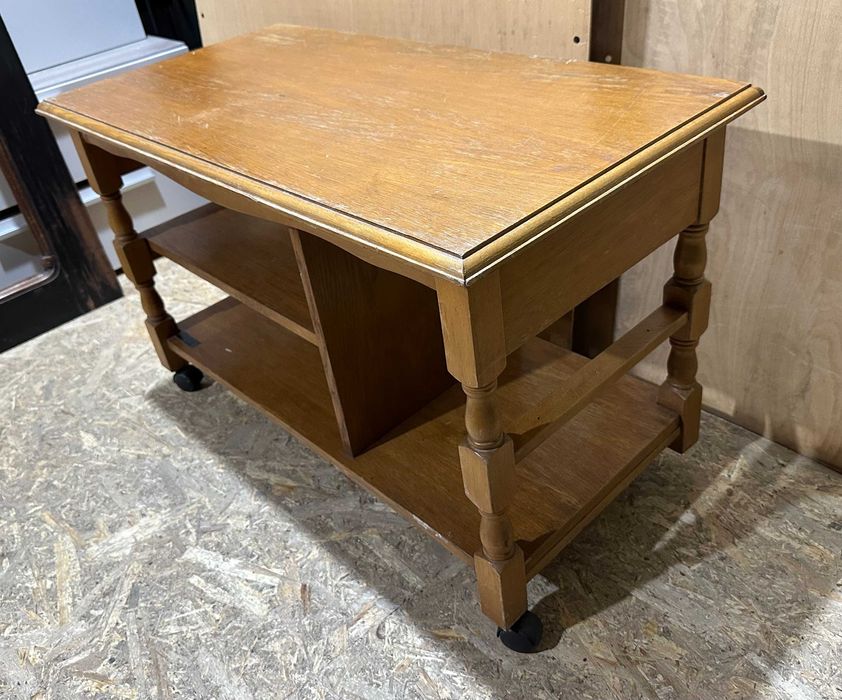 Masuta Vintage pe rotile; Masuta de cafea cu blat 89x46 cm; Masa
