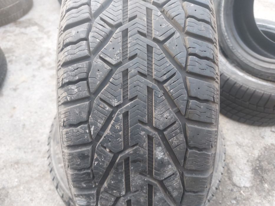 Зимни и летни  гуми всякакви размери gumi zimni Montaj монтаж