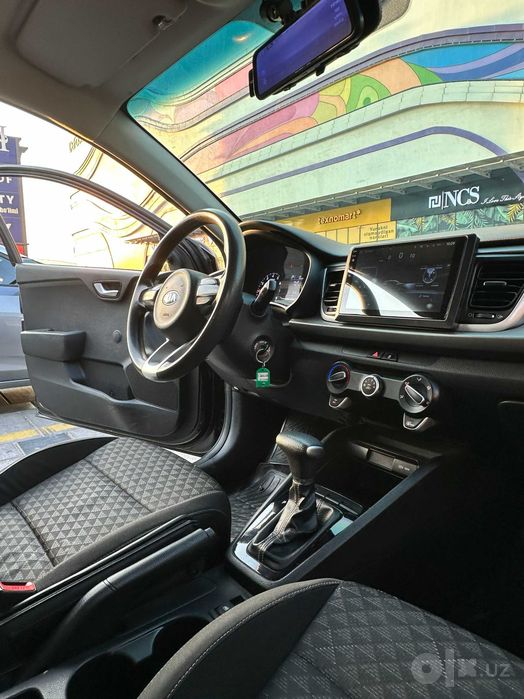 Kia Rio IV, 1.4 MPI, американка, автомат, хэтчбек, пробег 63 000 км