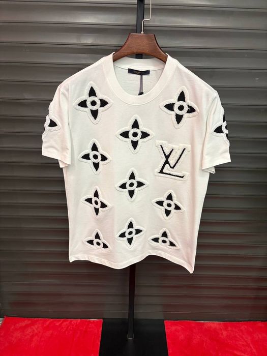 Мъжки тениски различни модели