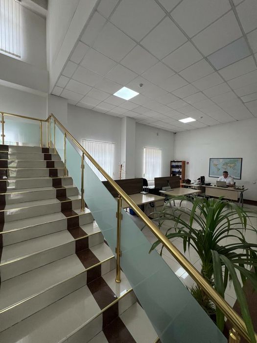 аренда офис 600кв.м 2 каватли бино, Нукус куча, метро Ташкент 350 метр
