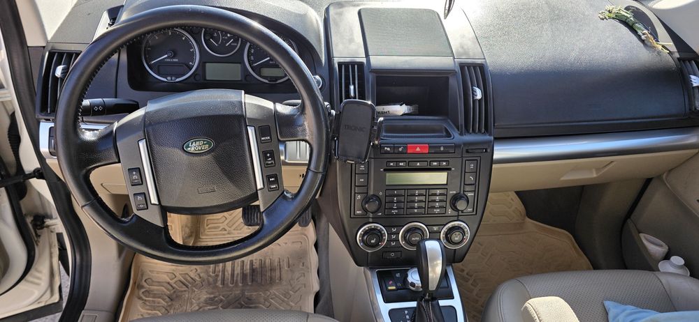 Se vinde Land Rover Freelander 2