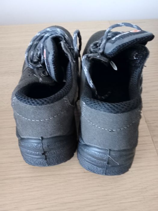 Pantofi piele cu bombeu , măsura 36