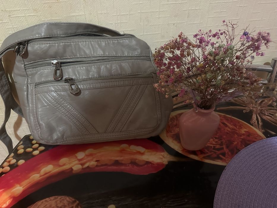 Продаю сумочки в хорошем состоянии