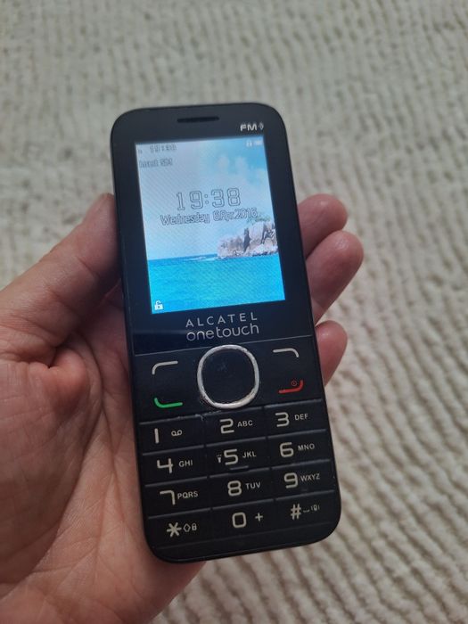 Telefon Alcatel OneTouch.