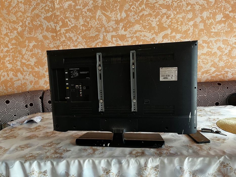 Продаю бу телевизор самсунг