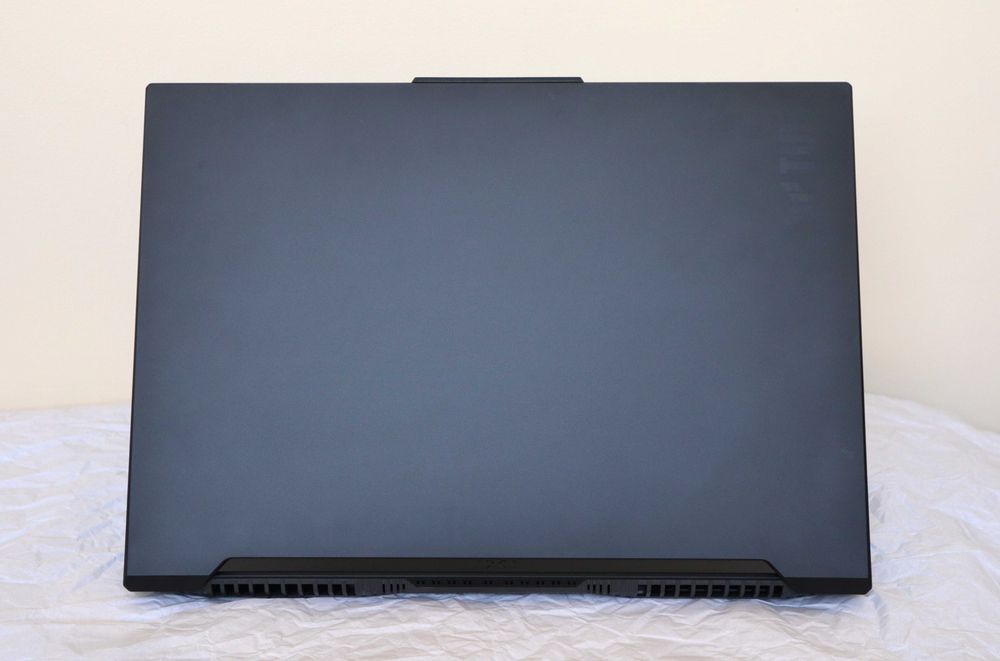 ASUS TUF Gaming A 16/Ryzen 7 7735HS/16GB/512GB SSD/RX 7700S - 8GB