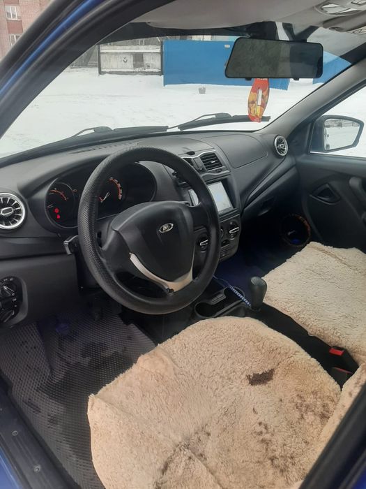 Продам машину гранта.