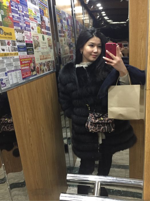 Шуба песец продается срочно есть торг