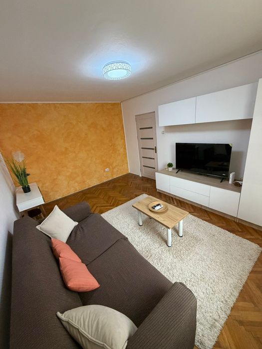 Închiriez apartament direct proprietar