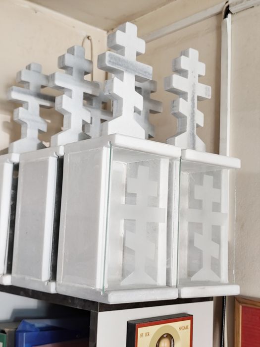 Cruce monumente felinare lipovenesti