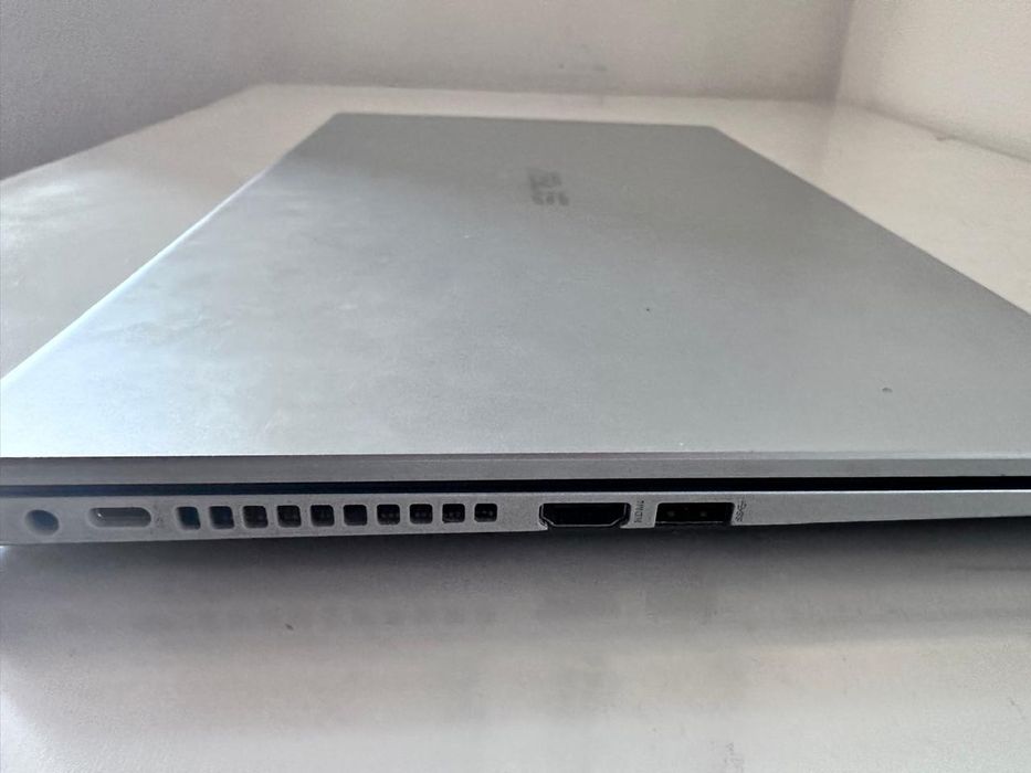 Ноутбук Asus серый