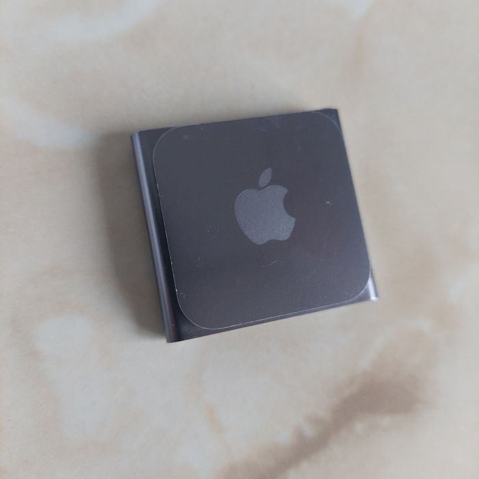 Vând Apple iPod Nano generația a 6-a cu cablu și căști //poze reale