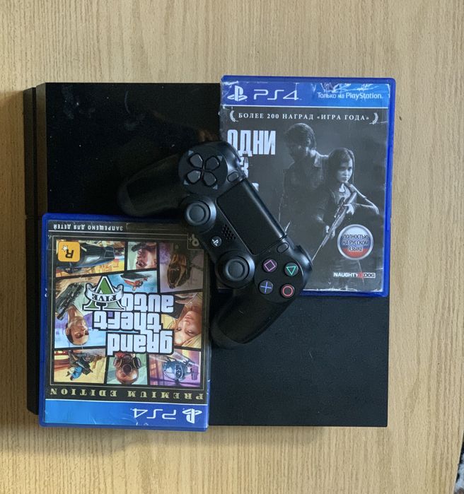 Продаю Sony PlayStation 4