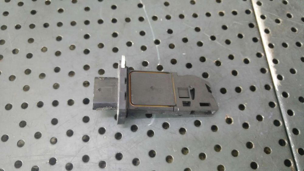 Debitmetru aer 3.0 d bmw seria 5 f10 f11 780415001 10503811