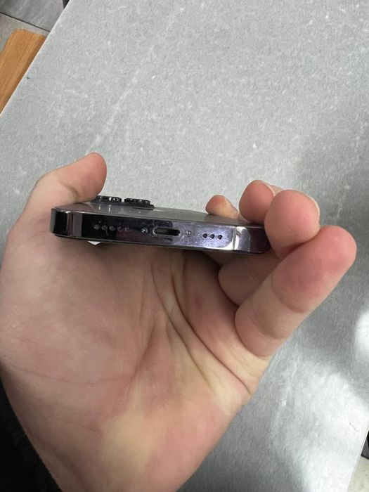 iPhone 14 pro kar dak