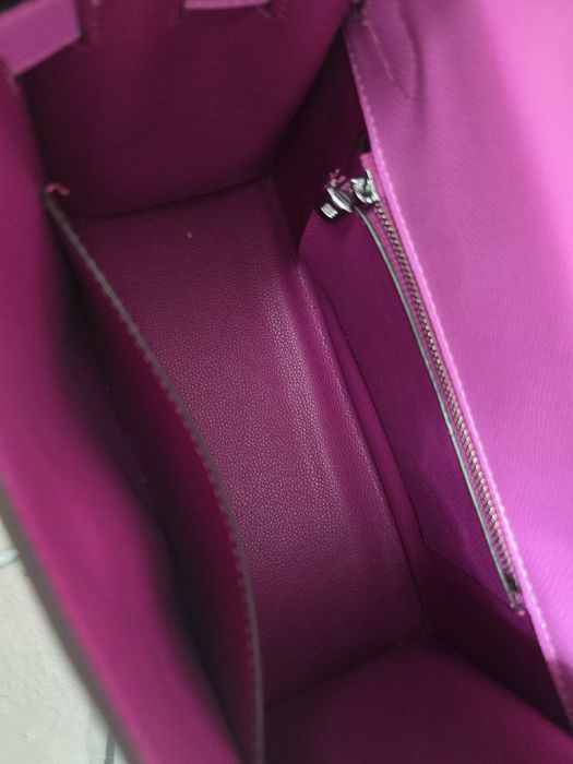 Продам сумку розовую