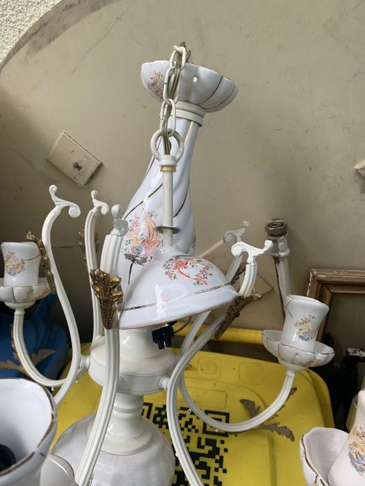 Lustra veche ceramica pictata