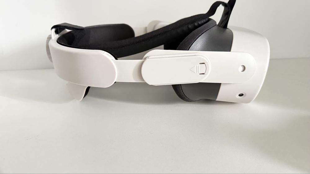 Продам VR очки MetaQuest 3S