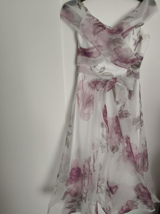 Rochie midi cu flori