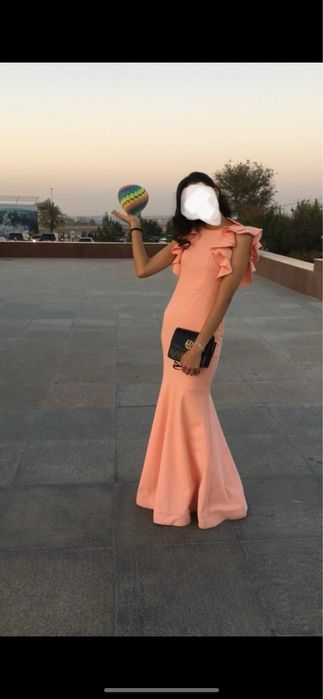 Вечернее платье макси длины