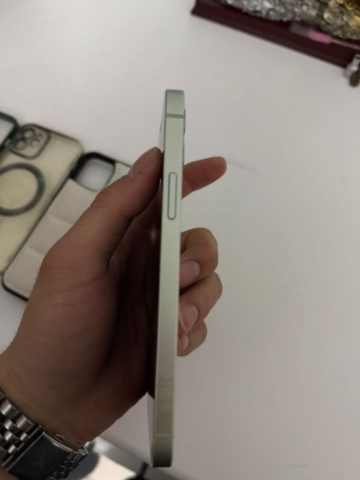 Продам айфон 12 64 гб