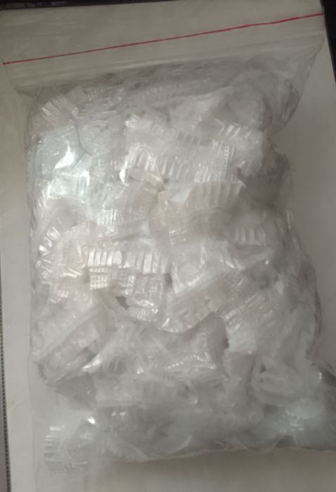 Шапочки  для душа и нетканые  упаковка 100 штук