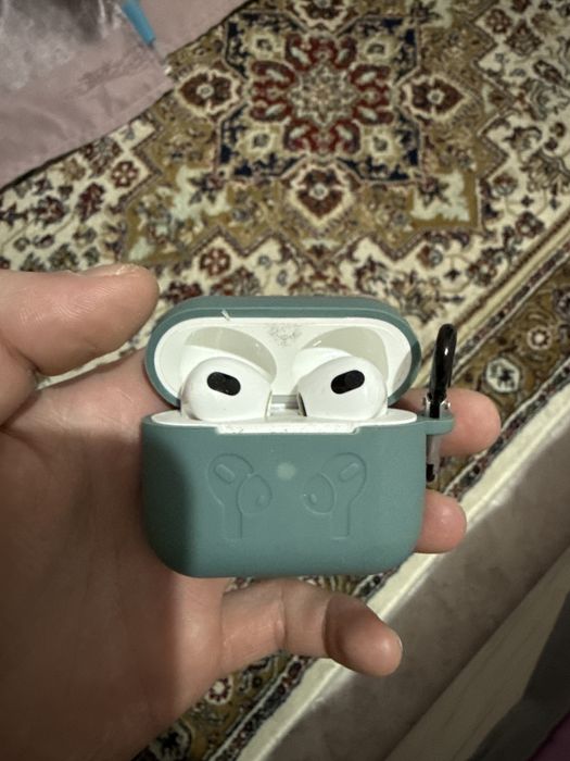 продам AirPods 3 оригинал