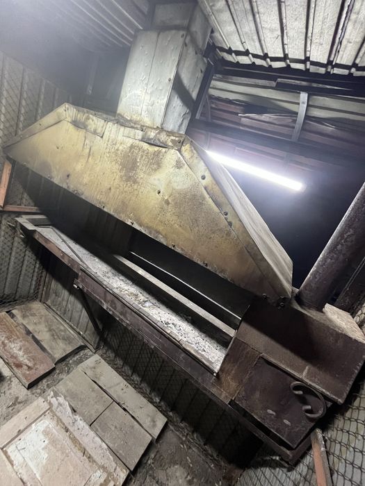 Продаю большой мангал будка