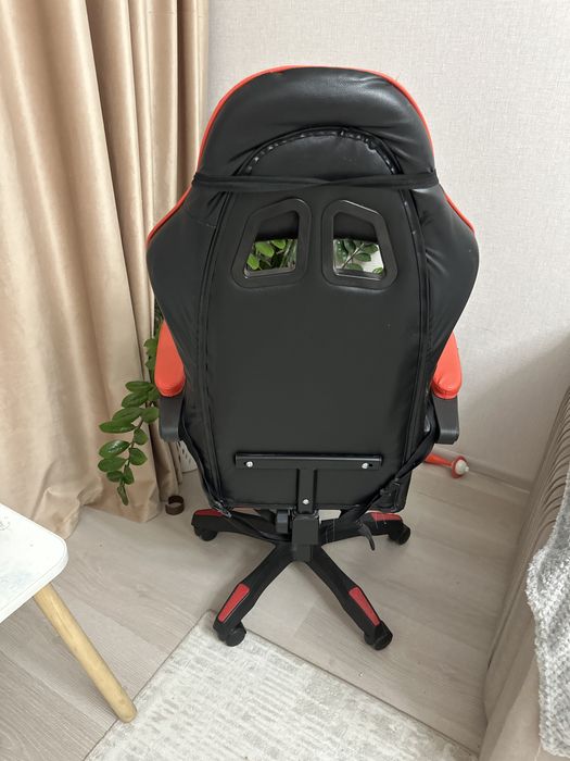 Срочно продам игровое кресло.