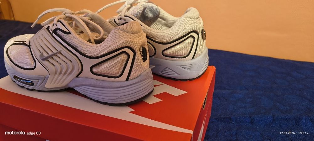 Оригинални маратонки nike