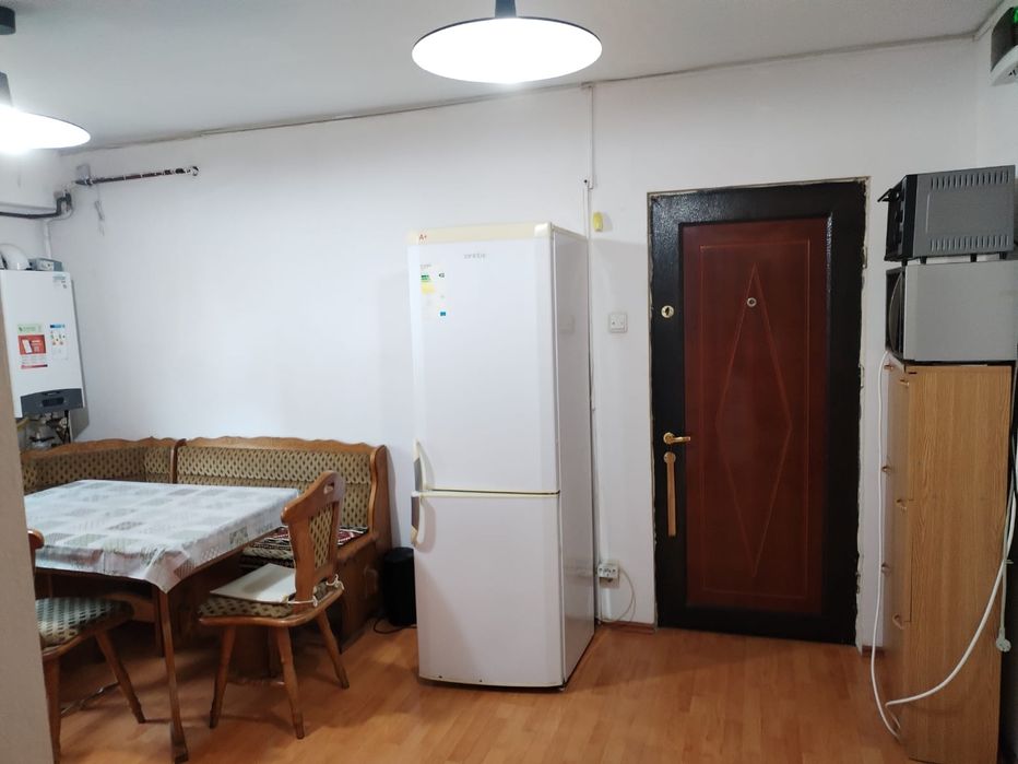 Apartament de închiriat