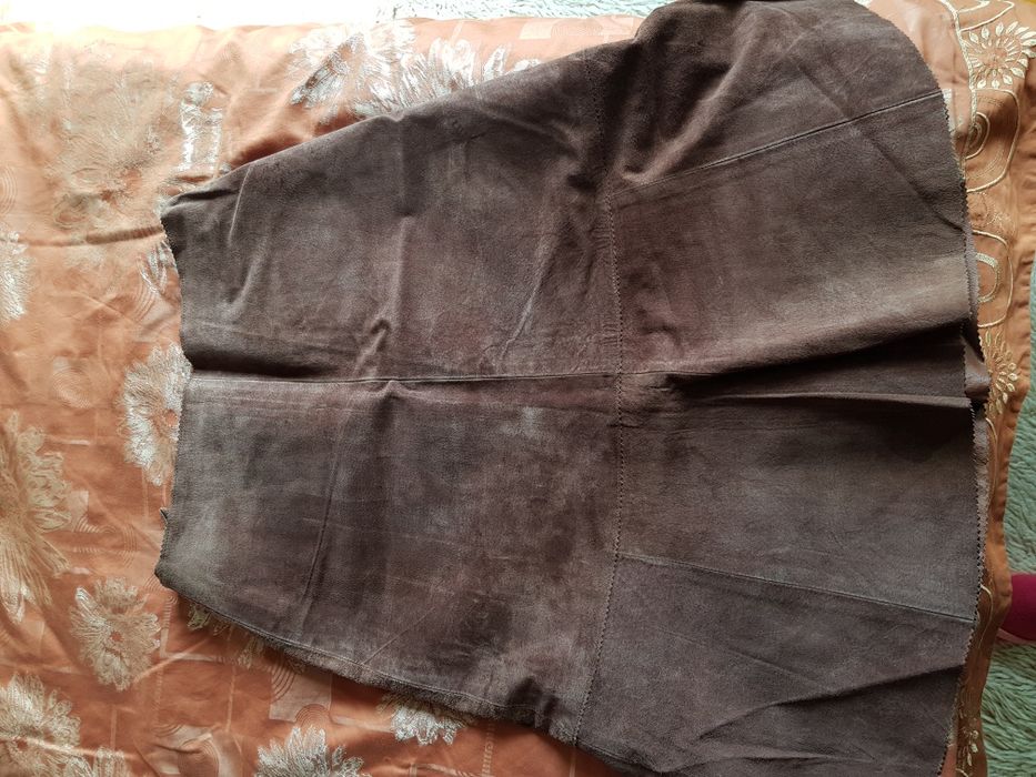 КафяваПола от естествена кожа-велур 45лв размер 46