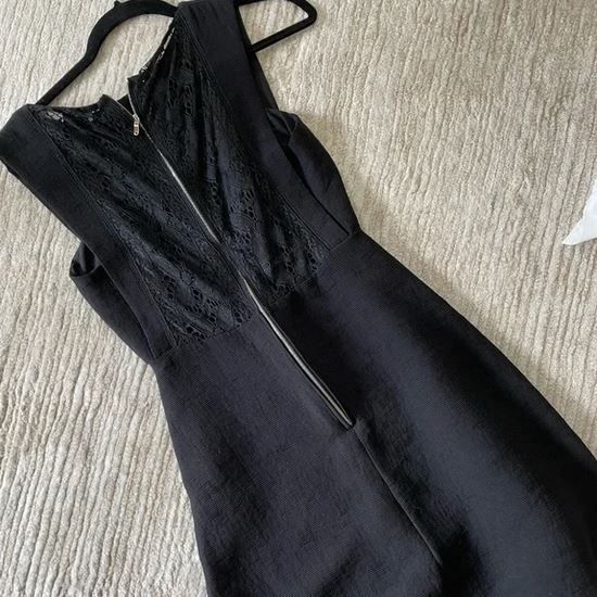 Малка черна рокля Sandro