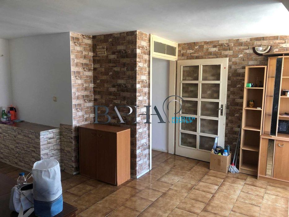 Продава се Тристаен апартамент в Варна, Център - 60 кв.м за 1046 €/кв.м - Снимка #2